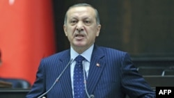 Thủ tướng Thổ Nhĩ Kỳ Tayyip Erdogan phát biểu trong 1 cuộc họp tại quốc hội ở Ankara, Thổ Nhĩ Kỳ, 22/11/2011