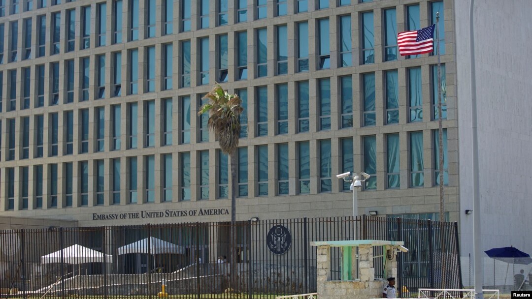 Un total de 24 funcionarios estadounidenses en la embajada de EE.UU. en Cuba han sido sufrido problemas de salud. 