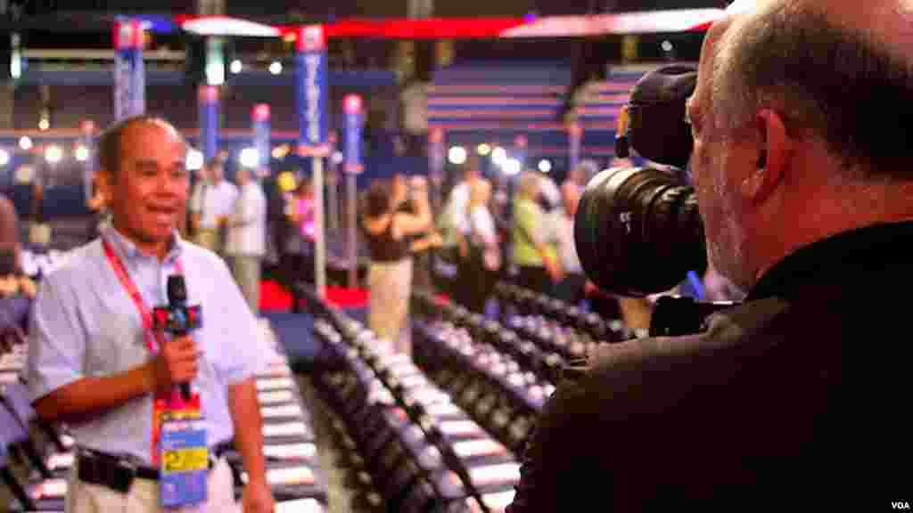 Reasey Poch of the Khmer Service reports from the floor of the Tampa Bay Times Forum.