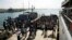 Les migrants secourus attend à la base d'Abosetta à Tripoli, en Libye, 10 mai 2017. 