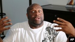 미국 유명 이종격투기 선수 밥 샙이 도쿄에서 가진 AP 통신과 인터뷰에서 이 달 말 평양에서 열리는 국제프로레슬링대회에 참가하는 소감을 밝혔습니다.