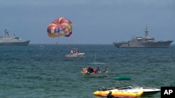 Kapal patroli Angkatan Laut Meksiko di San Jose del Cabo, di Semenanjung Baja, Meksiko, 8 Juni 2012. (Foto: AP) 