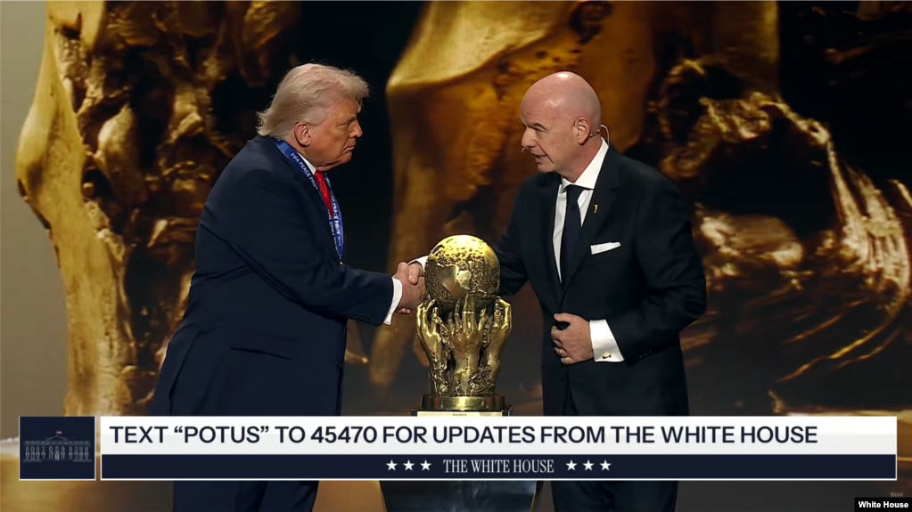 عکس جایزه صلح فیفا