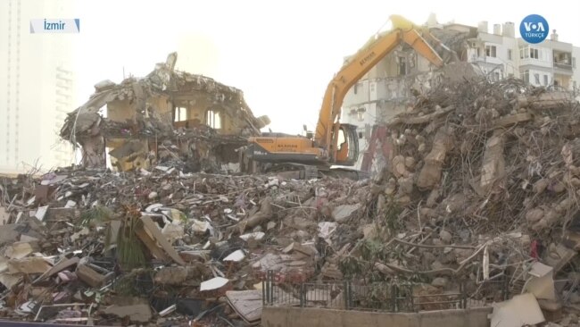 İzmir’de Deprem Bölgesi Hayalet Kent Oluyor