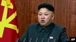 북한 김정은 국방위 제1위원장이 지난 1월1일 신년사를 발표하고 있다. 사진은 북한 조선중앙TV 보도 화면이다.