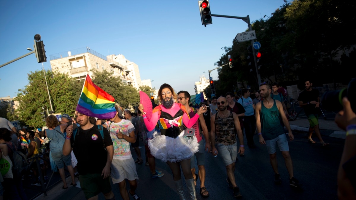 Seorang Warga Gay Palestina Dibunuh, Teman dan Organisasi Gay Terguncang