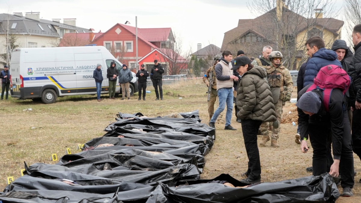 Еще двух российских солдат судят за предполагаемые военные преступления в Украине