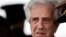El presidente Tabaré Vázquez, de 79 años, señaló previamente al comunicado del viernes 23 de agosto de 2019 que se siente bien y que no ha tenido síntomas de la enfermedad.