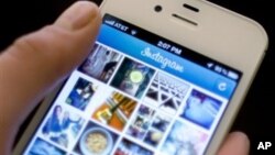 Con apenas algo más de dos años en el mercado, Instagram surge como la nueva plataforma de tomar fotos. 