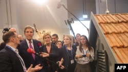 Спеціальний представник США з питань клімату Джон Керрі та адміністраторка USAID Саманта Пауер відвідали павільйон України на COP28 