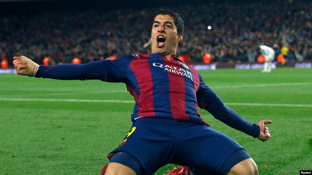 Luis Suarez na murnar cin kwallon da suka yi wa kulob din Real Madrid kuma su ne farko a yanzu