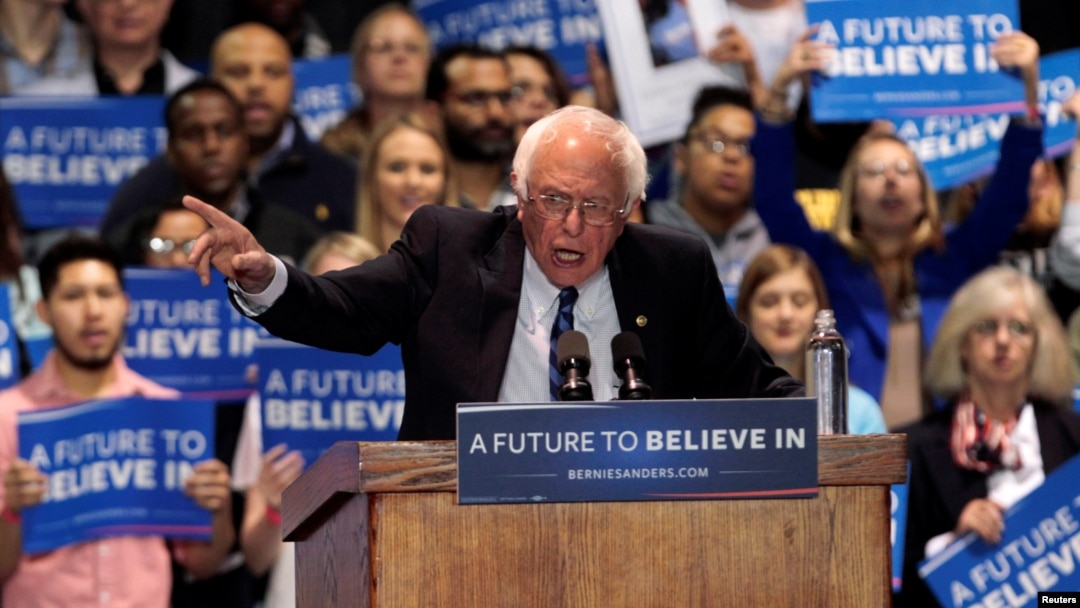 Demokrat nomzod Berni Sanders 