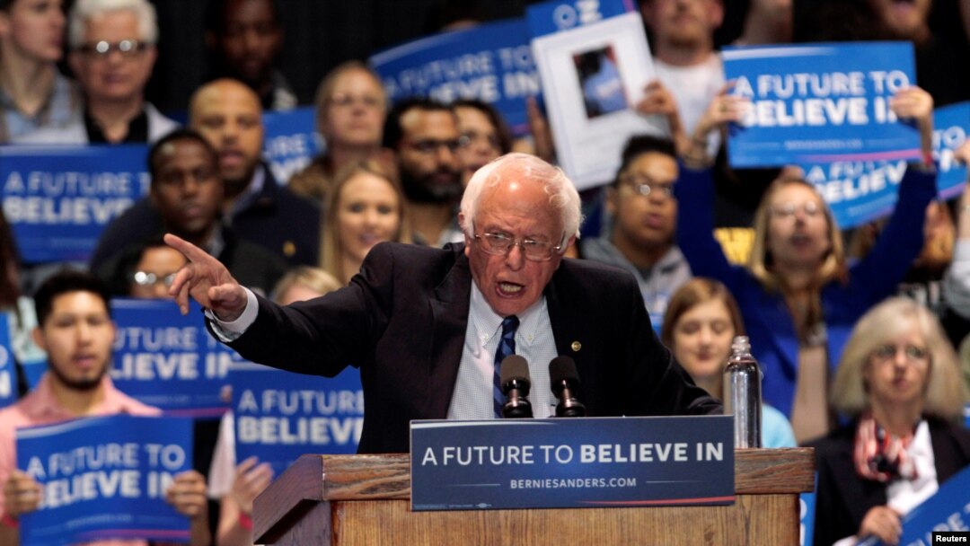 Kandidat Capres AS dari Partai Demokrat, Bernie Sanders dalam kampanye di Heritage Hall, Lexington, Kentucky, 4 Mei 2016 (Foto: dok).