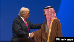 دونالد ترامپ، رئیس‌جمهوری ایالات متحده، و محمد بن سلمان، ولیعهد پادشاهی عربستان سعودی