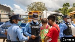 "La pobreza, la inseguridad alimentaria, los choques climáticos y la violencia" empujaron a un promedio anual estimado de 378.000 centroamericanos a migrar a EE. UU. durante los últimos cinco años. [Foto: cortesía del Programa Mundial de Alimentos].