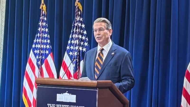 وزیر خزانه‌داری آمریکا: ۱۴۰ میلیون بشکه نفت ایران وارد بازار جهانی می‌شود؛ جمهوری اسلامی سر مار تروریسم جهانی است