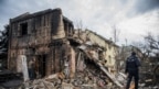 Một ngôi nhà bị tên lửa Nga đánh trúng ở thủ đô Kiev, Ukriane, ngày 29/12/2022.