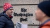 Karyawan Washington Post di pusat kota Washington, Kamis, 7 Desember 2023. (Foto: AP)