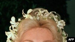 Eski Sinema Oyuncusu Zsa Zsa Gabor'un Bacağı Ameliyetla Alındı