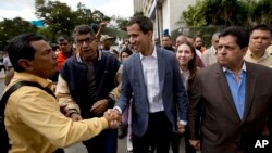 El presidente de la Asamblea Nacional en Venezuela, Juan Guaidó, dijo estar dispuesto a asumir una presidencia interina, pero con el apoyo de la fuerza armada, la comunidad internacional y el pueblo para convocar a nuevas elecciones presidenciales.