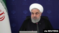  하산 로하니 이란 대통령이 5일 테헤란에서 신종 코로나바이러스 감염증(COVID-19) 사태와 관련해 연설하고 있다. 