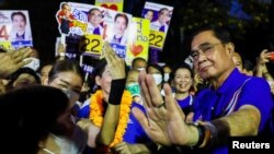 Perdana Menteri Thailand Prayuth Chan-ocha, calon perdana menteri dari Partai Persatuan Bangsa Bangsa Thailand (Partai Ruam Thai Sang Chart) saat kampanye di Bangkok, Thailand, 26 April 2023. (Foto: REUTERS /Chalinee Thirasupa)