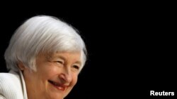 "Aunque soy optimista sobre el futuro de la economía no puedo descartar la posiblidad expresada por algunos prominentes economistas de que el bajo crecimiento de la productividad visto en años recientes continuará", dijo Janet Yellen.