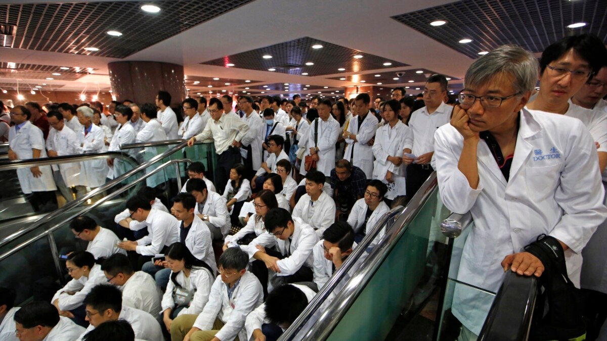 香港医管局英国“抢人才” 医生: 薪金吸引但政治因素更重要