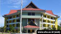 Gedung Universitas Halu Oleo (UHO) di Kendari, Sulawesi Tenggara. (Foto: www.uho.ac.id)