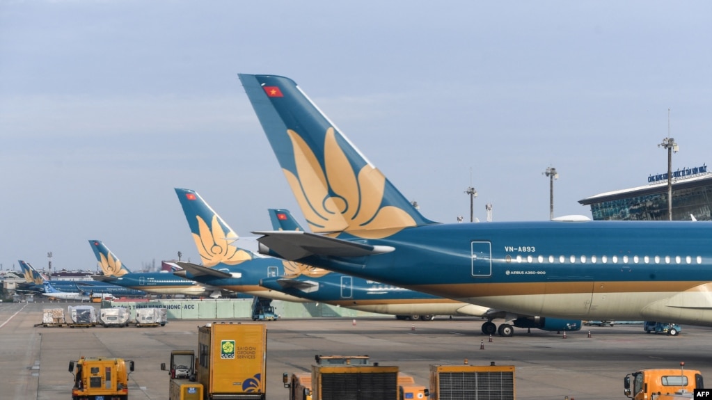 Máy bay của Vietnam Airlines tại phi trường Tân Sơn Nhất. Hình minh họa.