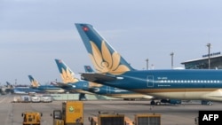 Máy bay của Vietnam Airlines tại phi trường Tân Sơn Nhất. Hình minh họa.