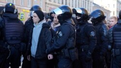 ရုရှားမှာ အရန်တပ်စုဆောင်းမှု ဆန့်ကျင်ရေး ဆန္ဒပြပွဲအတွင်း ဖမ်းဆီးခံရသူ ၈၀၀ နီးပါးရှိ