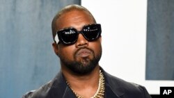 Foto Achiv: Kanye West rive nan fet Oscar magazin Vanity Fair la, 9 Fevriye 2020. 