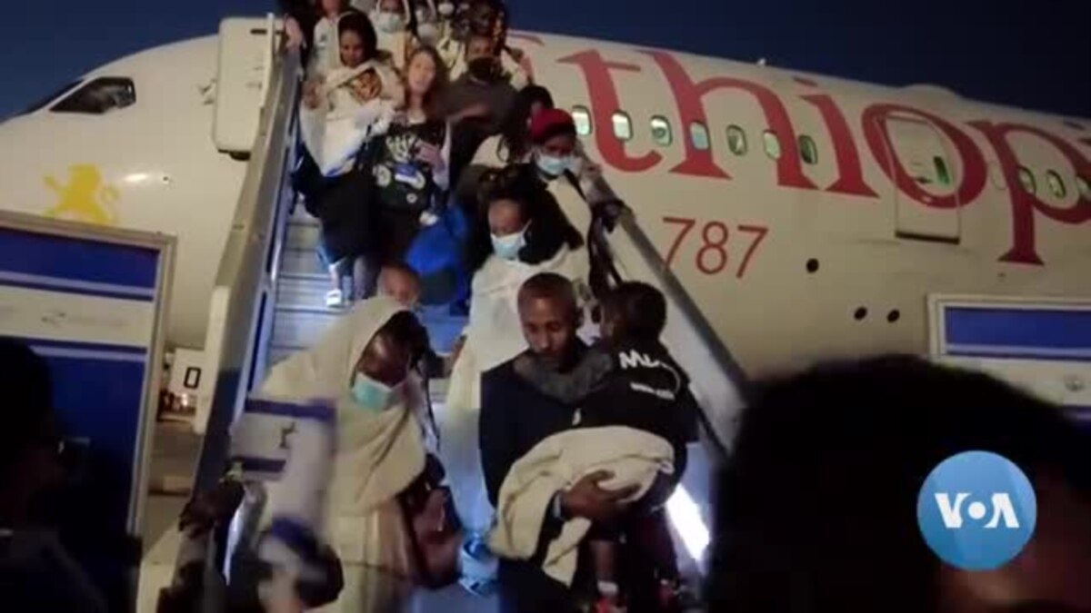 Israel Brings Thousands Of Ethiopian Jews To Israel