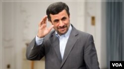 Presiden Iran Mahmud Ahmadinejad menyangkal keterlibatan Teheran dalam rencana pembunuhan Dubes Arab Saudi.