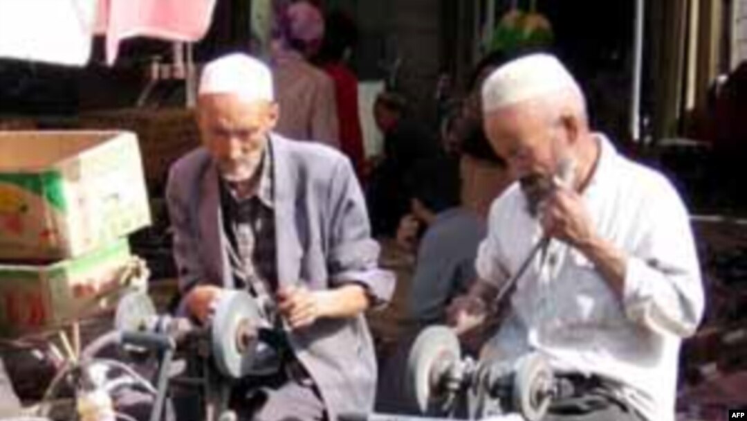Người sắc tộc Uighur theo đạo Hồi ở Tân Cương, Trung Quốc
