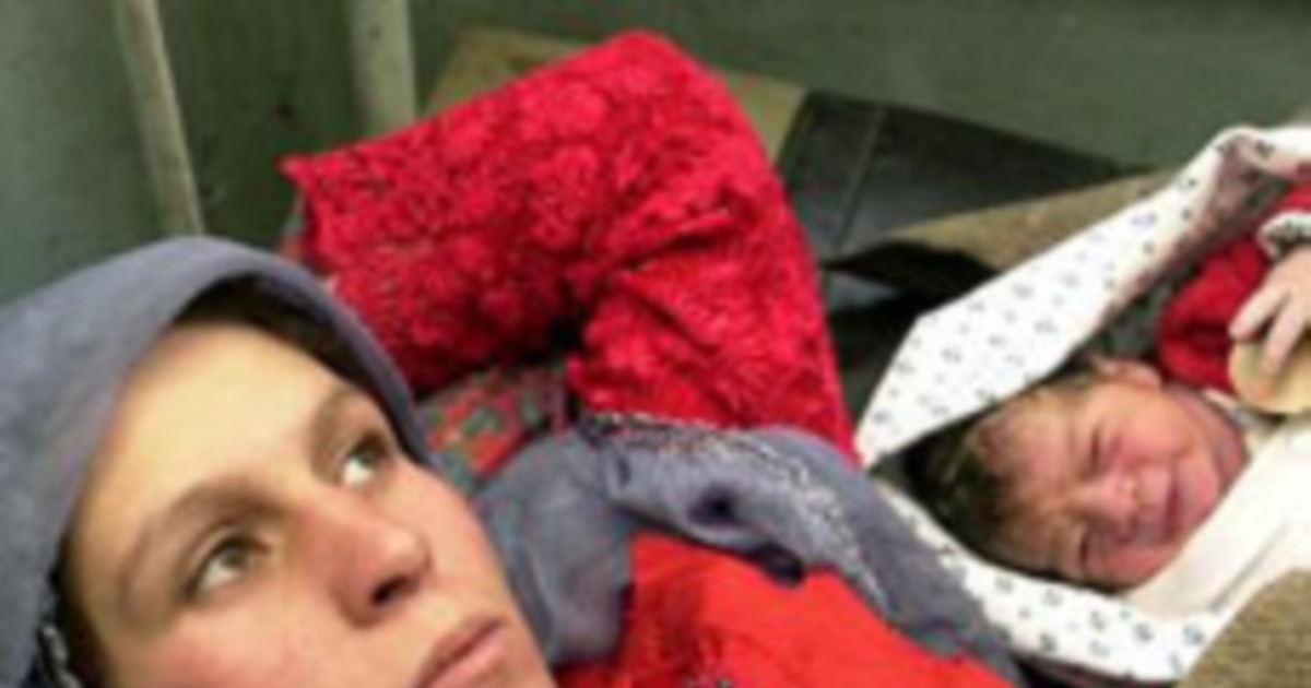 Vaginada tatuirovka fotosurati Jinsiy aloqa Ashvariya Rai