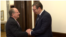 Kongresmen Ted Po i predsednik Srbije Aleksandar Vučić tokom sastanka u Begradu, 3. novembra 2018.
