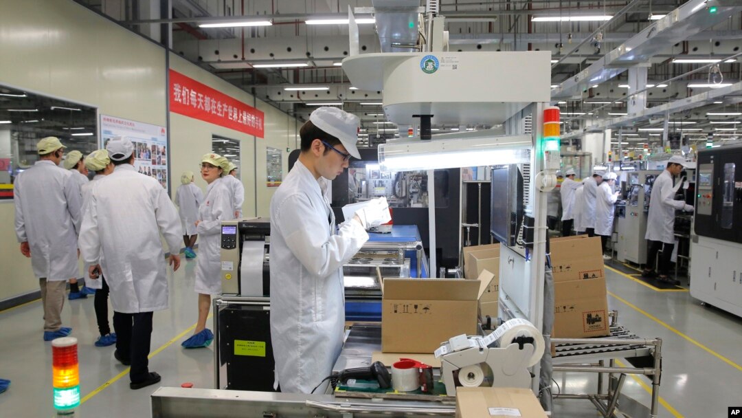 Linija za proizvodnju telefona prikazana je u fabrici Huawei u Dongguanu, Kina, 6. marta 2019.