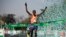 Le Kenyan Paul Lonyangata remporte la 42ème édition du Marathon de Paris, France, le 8 avril 2018.