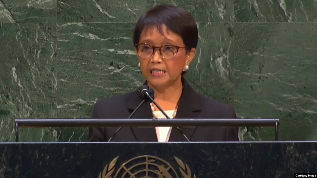 Menlu RI Retno Marsudi memberikan pidato pada Sidang Majelis Umum PBB yang membahas situasi Palestina-Israel di New York, Kamis 20/5 (Foto: tangkapan layar courtesy: UNTV)