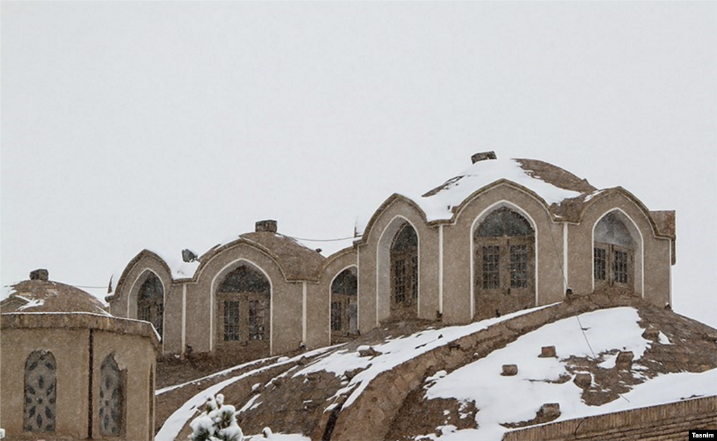 بارش اولین برف زمستانی در کرمان عکس: محمدجواد کیانی نیا 