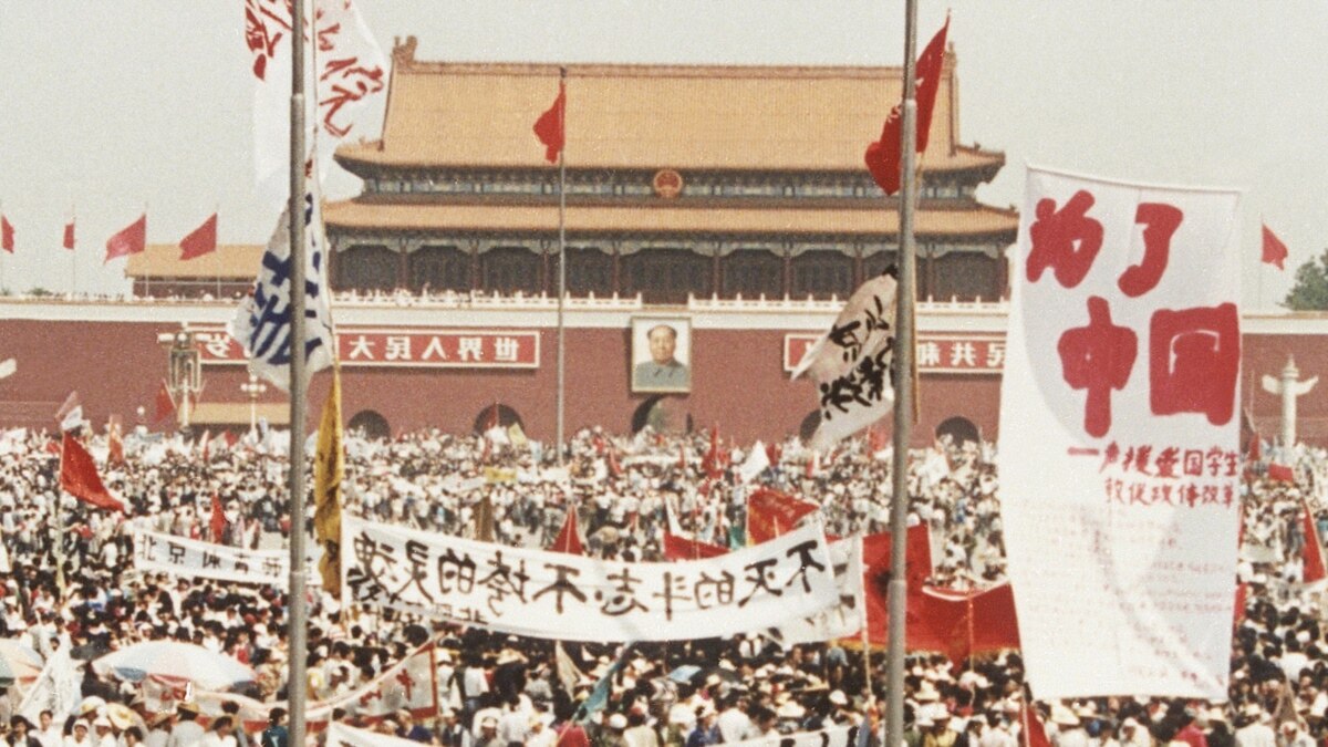 五代六兵衛 盃 三客 共箱 共布 明治天皇敬赠 对新一代中国异议者而言，六四是遥远的历史，也是值得被铭记的标志