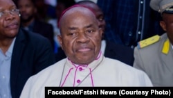 Mgr Gérard Mulumba na bokanisi ya mibu mibale ya liwa ya Etienne Tshisekedi, na Kinshasa, 1er février 2019. (Facebook/Fatshi News)