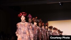 Karya Itang Yunaz di New York Fashion Week 2019 (Courtesy: IFG).