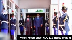 Presiden Somalia Mohamed Abdullahi bertemu dengan Presiden Republik Demokratik Kongo dan Kepala Uni Afrika Felix Tshisekedi di Kinshasa, Republik Demokratik Kongo, 19 April 2021. (Twitter/Kepresidenan Republik Demokratik Kongo)