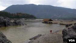 Lokasi rencana proyek bendungan Myitsone di sungai Irrawaddy, negara bagian Kachin, Birma utara (foto: dok). Pemerintah Birma membatalkan proyek yang dibiayai Tiongkok, karena alasan lingkungan dan merugikan etnis minoritas Kachin yang tinggal di daerah i