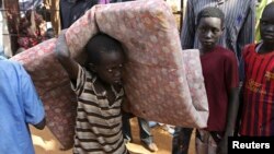 Raseljena deca u kampu Ujedinjenih nacija u Južnom Sudanu
