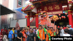 Peserta pawai nampak membawa liong (naga) dalam Bogor Street Festival 2016. (dok. Pemerintah Kota Bogor)