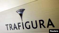 El logotipo de Trafigura aparece en la entrada de la empresa en Ginebra el 11 de marzo de 2012.
